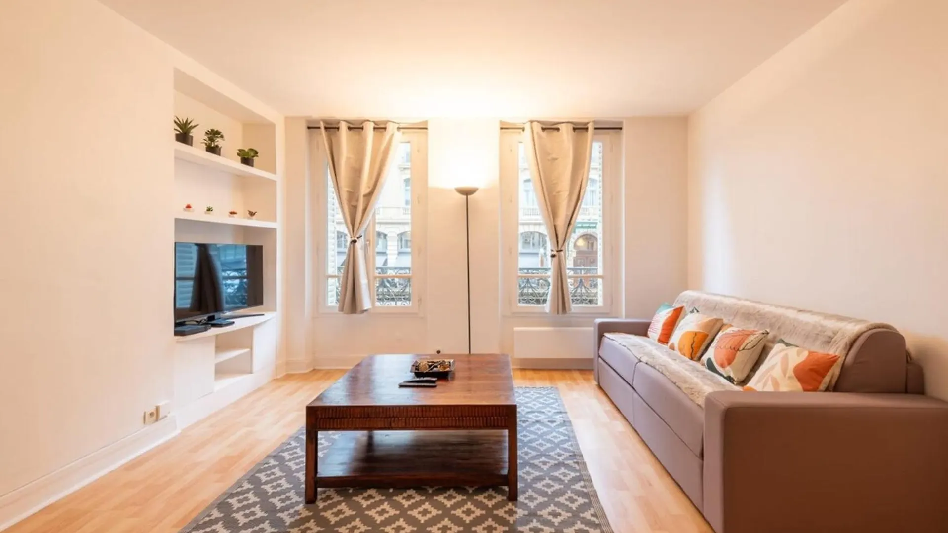 Cosy & Well-connected 1bd Apartmentsaint Lazare * Paris
